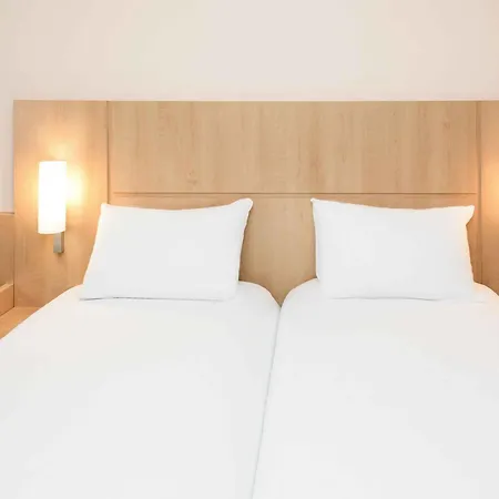 Ibis Belval ホテル 3*