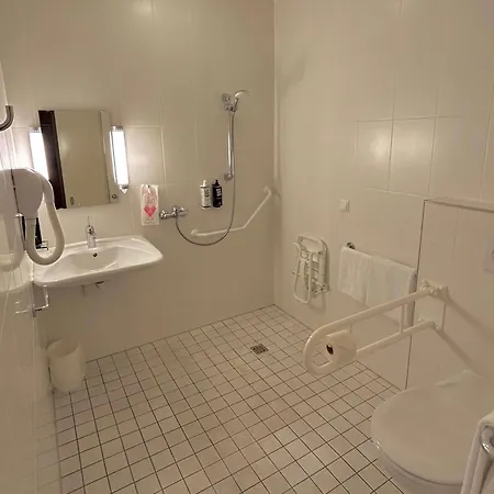 Ibis Belval 3*