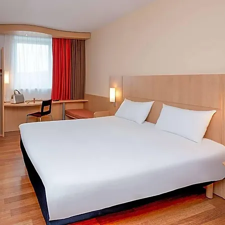 Ibis Belval 3*