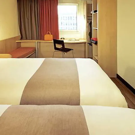 Ibis Belval 3* エシュ＝シュル＝アルゼット