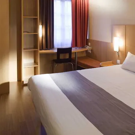 ホテル Ibis Belval 3*
