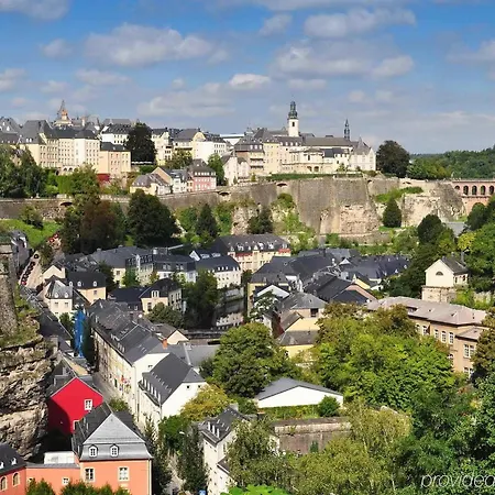 Ibis Belval ホテル 3*