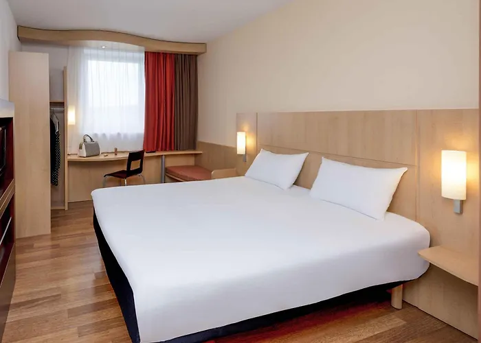 Ibis Belval فندق إيش زور أليتْسّيتِّ